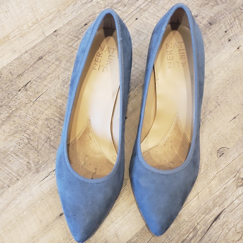 Naturalizer pumps